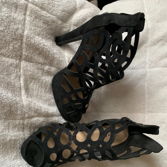 Black Platform Laser Cut Heels 10W - Picture 2 of 6